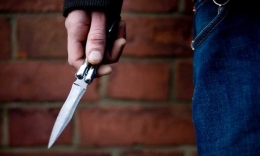 Knife stabbing. Sumber: Getty Images