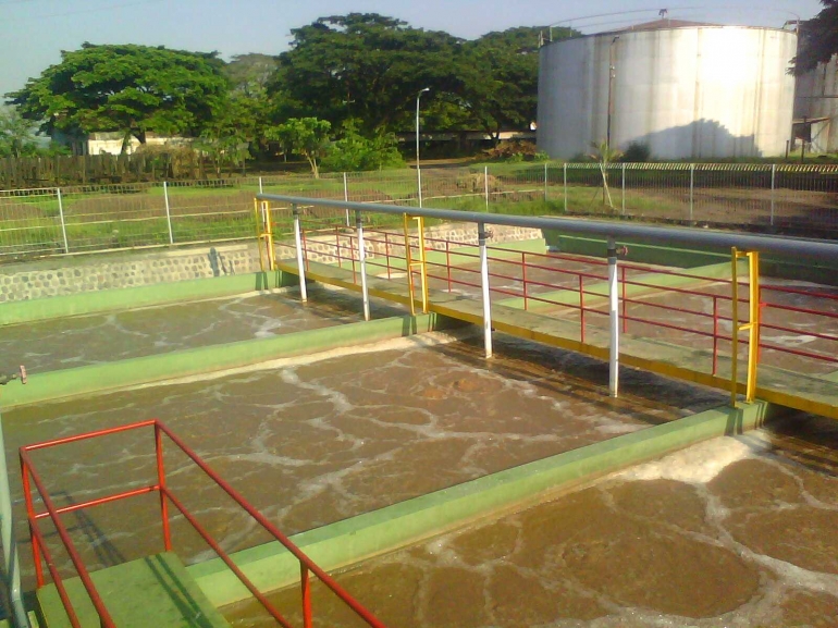 Instalasi Pengolahan Limbah Cair Pabrik Gula di Jawa Timur ( Dok.Pribadi/Hensa)