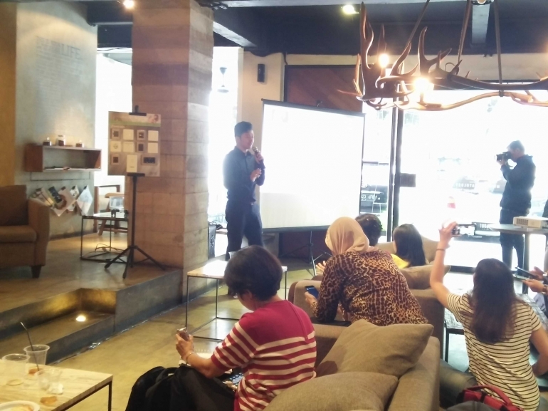 Presentasi dari Mas Frankco Nasarino, Product Marketing Schneider Electric (Sumber : Dokumen Kang Ferry)