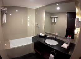 Kamar mandi Suite Room / dap