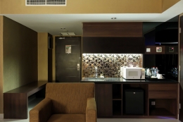 Khusus Suite Room dilengkapi Microwafe dan wastafel stainless steel / dap