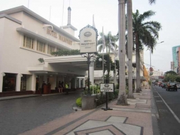 Lokasi Hotel Majapahit tepat di tengah kota Surabaya di Jalan Tunjungan (dok.asita)