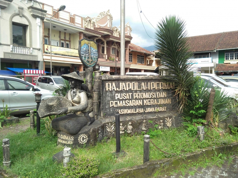 Rajapolah Permai, pusat pemasaran kerajinan khas dari Kabupaten Tasikmalaya