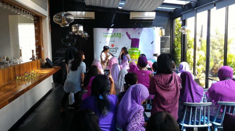 Suasana Ungu Kayu Putih Aroma (dok pri)