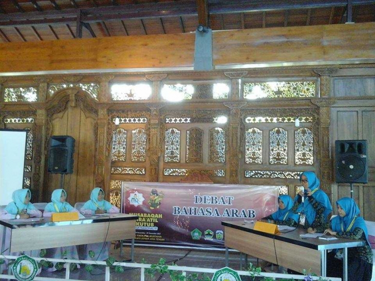 dok.pri debat bahasa Arab Tim Putri