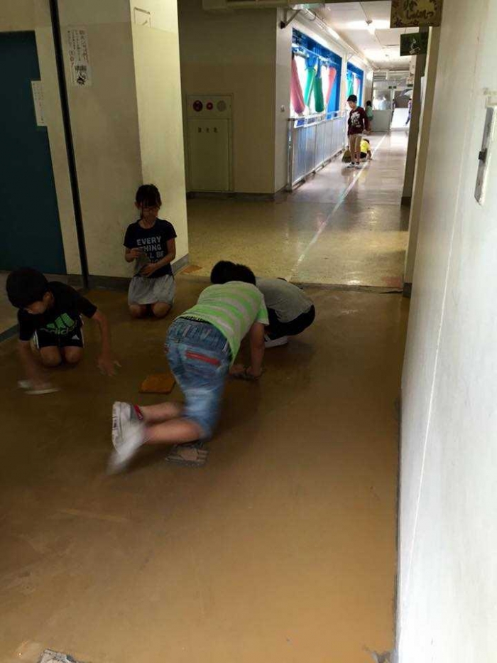 Dapat Tugas Ngosrek WC di Sekolah Kok Malah Senang oleh Dapat Tugas Ngosrek WC di Sekolah Kok Malah Senang oleh