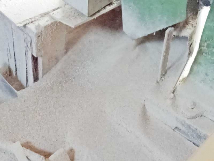 Beras Pecah Kulit Lebih Baik dari Beras Biasa oleh Evrina Beras Pecah Kulit Lebih Baik dari Beras Biasa oleh Evrina