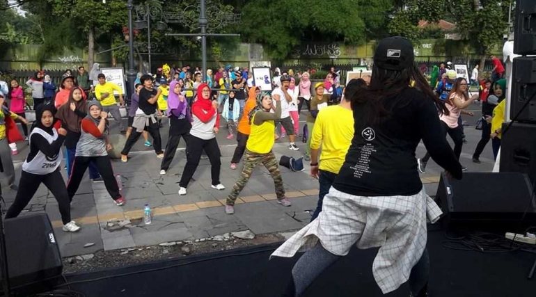 senam zumba di CFD (dok. Maria G Soemitro)