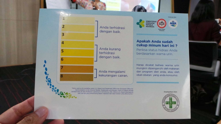 Skala warna urin sehat. Foto: Dokumentasi pribadi