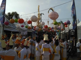 Kerumunan indah di pagi hari (Foto: Ang Tek Khun)