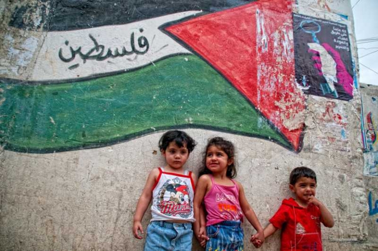 Sumber Foto: https://electronicintifada.net/content/right-return-heart-palestines-struggle/17856