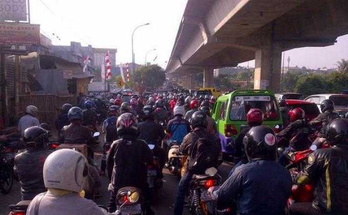 Contoh foto kemacetan di Kota Bekasi