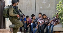 Sumber Foto: https://english.palinfo.com/news/2016/12/31/dci-35-palestinian-children-were-killed-by-iof-in-2016