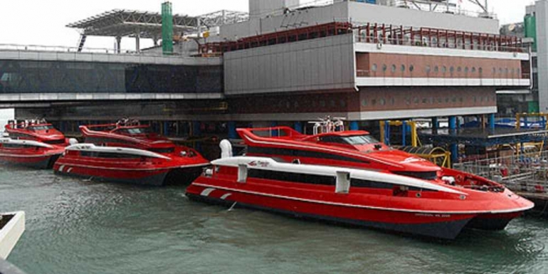 Macao-Hong kong Ferry (http://www.hulutrip.com)