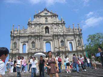 Ruin's of St. Paul (Sumber: www.traveljournals.com)