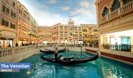 The Venetian Macau Resort (Sumber: Bacaterus.com)