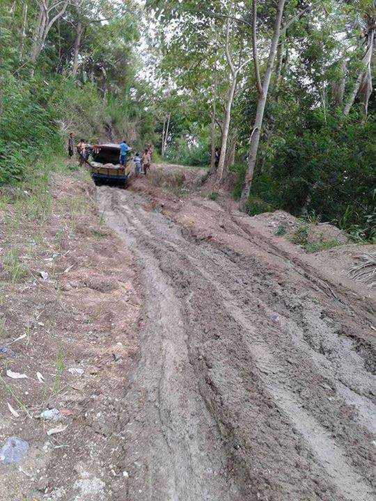 Kondisi jalan ke Elar Manggarai Timur(sumber: Facebook Ferdi Rondong