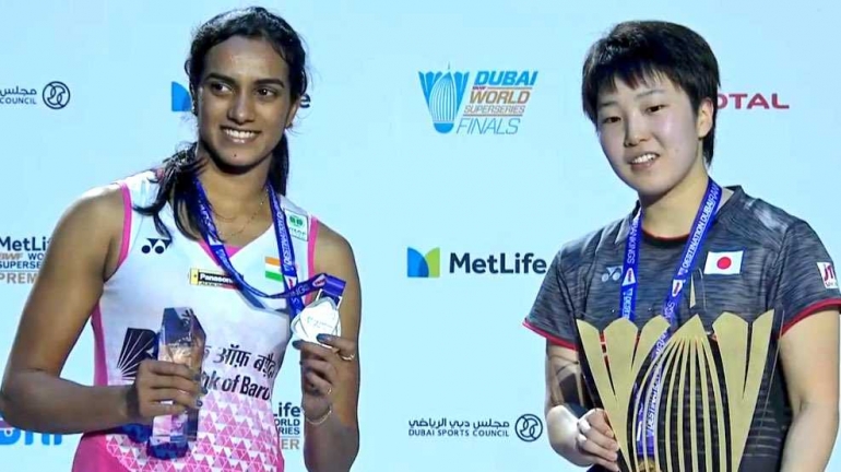 Akane Yamaguchi (kanan) dan Sindhu di podium tertinggi DSSF 2017/@antoagustian