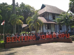 para peserta saat berada di benteng Somba Opu, Gowa. dok. SMA Muhammadiyah Biringbulu (Dokumentasi Pribadi)