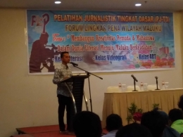 Sambutan Ketua umum Forum Lingkar Pena Wilayah Maluku. saat Openning Ceremony. Dok. FLP Maluku