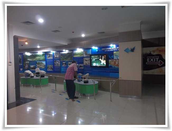 Pengunjung di Museum Kars Indonesia (Dokpri)