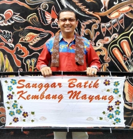Zulifni Adnan, Ketua Sanggar Batik Kembang Mayang. (Foto: Gapey Sandy)