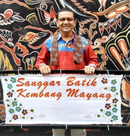 Zulifni Adnan, Ketua Sanggar Batik Kembang Mayang. (Foto: Gapey Sandy)