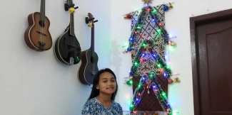 Pohon Natal Dari Botol Sprite Pohon natal unik di Pohon Natal Dari Botol Sprite Pohon natal unik di