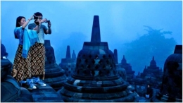 Candi Borobudur | Batik
