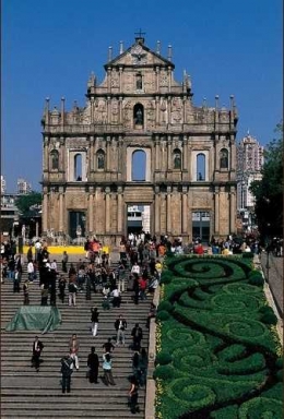 Landmark Macau terpopuler : Reruntuhan Katedral St. Paul (today) pic from http://www.gastronomy.gov.mo