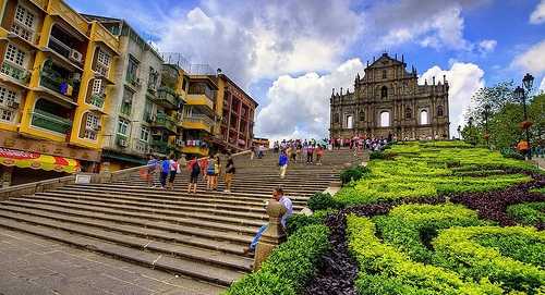 Gereja St.Paul (cina.panduanwisata.id)