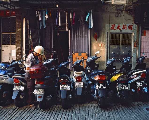 Salah satu jasa penyewaan skuter di Macao (Photo by: sukanulis.wordpress.com)