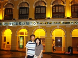 Gambar 2. Kantor Pusat Turisme di Macao pada malam hari