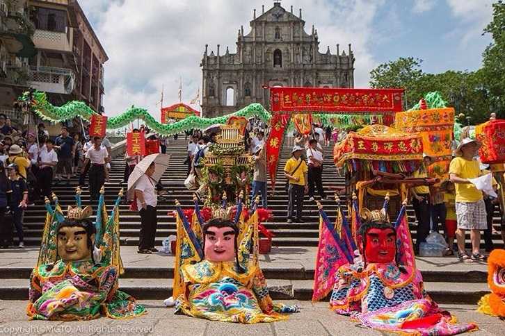 Event dan Festival budaya sering dilaksanakan di sekitar Ruins of St. Paul (sumber: IG: macaoindonesia)