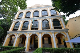 Bangunan Perpustakaan Sir Robert Ho Tung (Sumber: library.gov.mo)