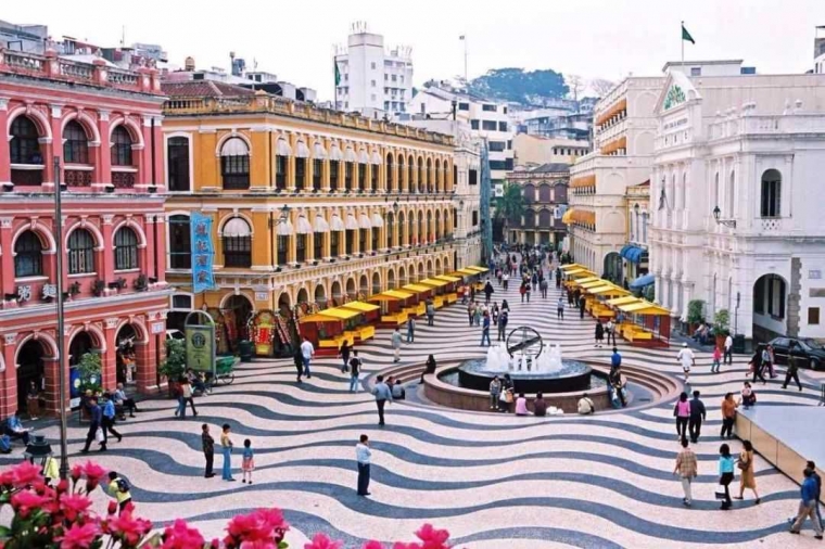 Mencicipi Portugis Zaman Old di Senado Square Macao Yang Kekinian ...