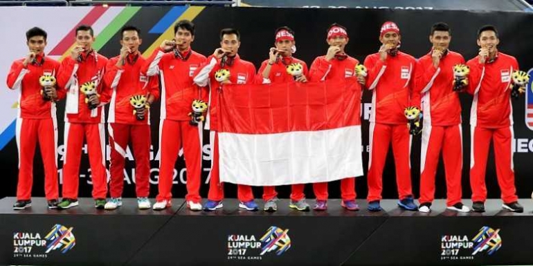 Tim putra bulutangkis Indonesia meraih medali emas SEA Games 2017/Juara.net