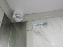 Sensor Gerak Smart Toilet (Dokumentasi Pribadi)