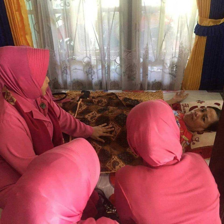 Bhayangkari Musi Rawas Turut Andil Dalam Operasi Lilin Musi 2017