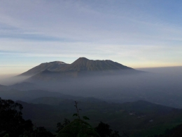 View Gunung Gede Pangrango dari Puncak Kencana di ketinggian 1803 Mdpl