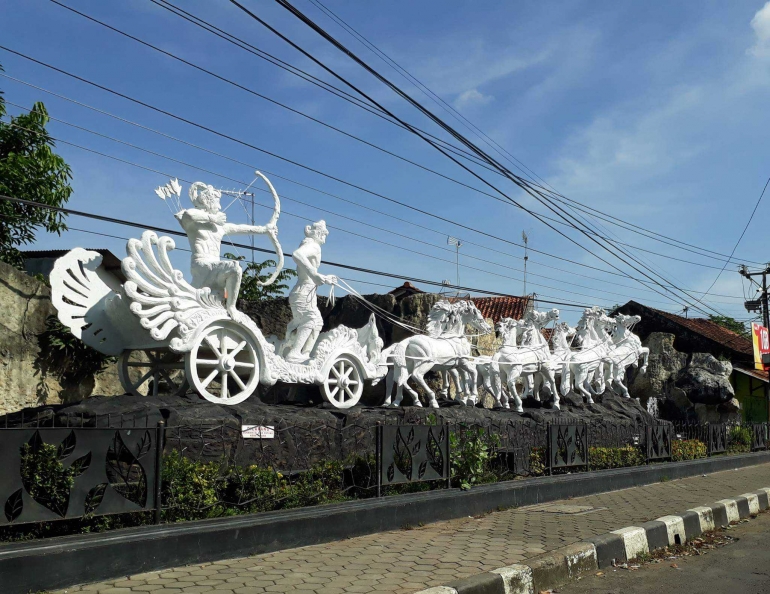 Patung Kuda, merupakan ciri khas telah memasuki kota Pati. (Dok. Pribadi).