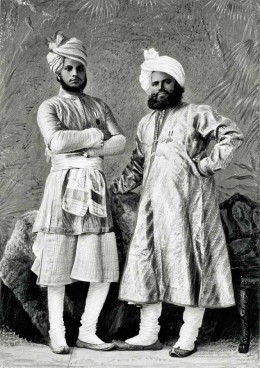 Foto Abdul Karim yang asli bersama Mohamed, temannya yang dibawa dari India dan kemudian menjadi pelayannya. (foto: DailyMail)