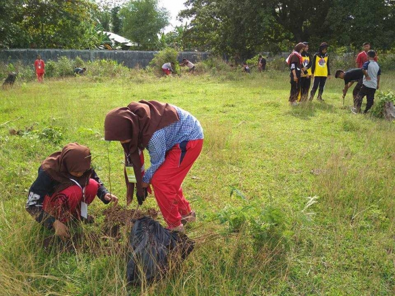 Giat penanaman Pohon Kemah Gaul Kwarcab Gowa 2017. dok Kwarcab Gowa