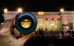 Mengintip Istana - Ad Agung