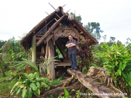 Salah satu rumah penduduk di pedalaman Mentawai. (Foto: Dok. Ariasdi)