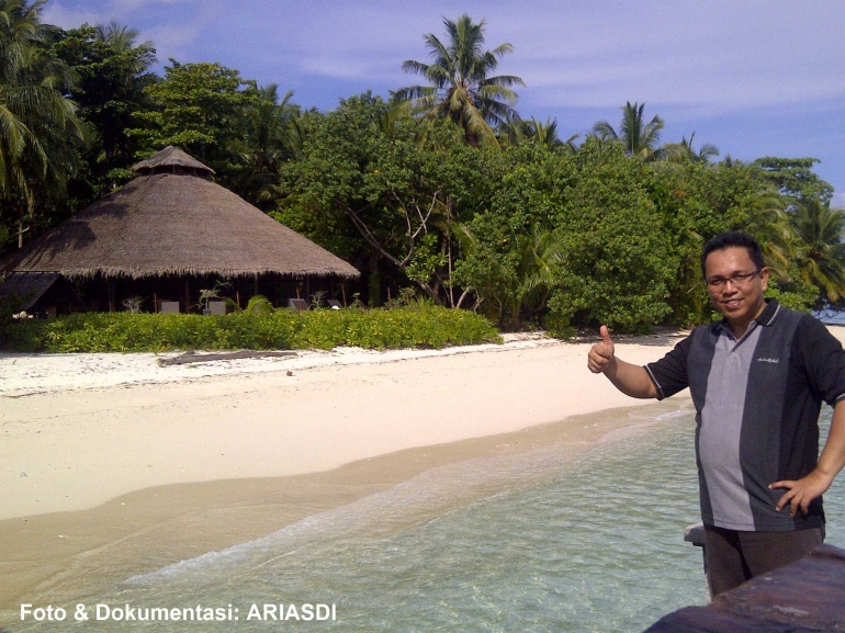 Resort yang terletak di Pulau Simakakang, Tuapeijat, siap memanjakan wisatawan mancanegara. Sayang, sekarang sedang dikuasai investor asing. (Foto: Dok. Ariasdi)