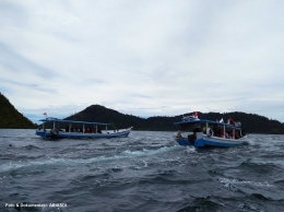 Sensasi mengarungi laguna di Kawasan Mandeh. (Foto: Dok. Ariasdi)