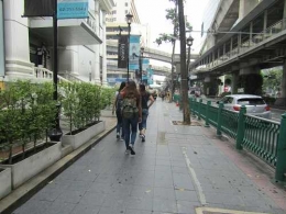 Pedestrian yang nyaman di kota Bangkok (dok: pribadi)