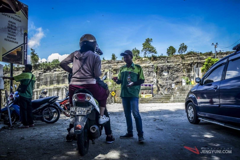 Parkir Tebing Breksi. Dokumentasi pribadi