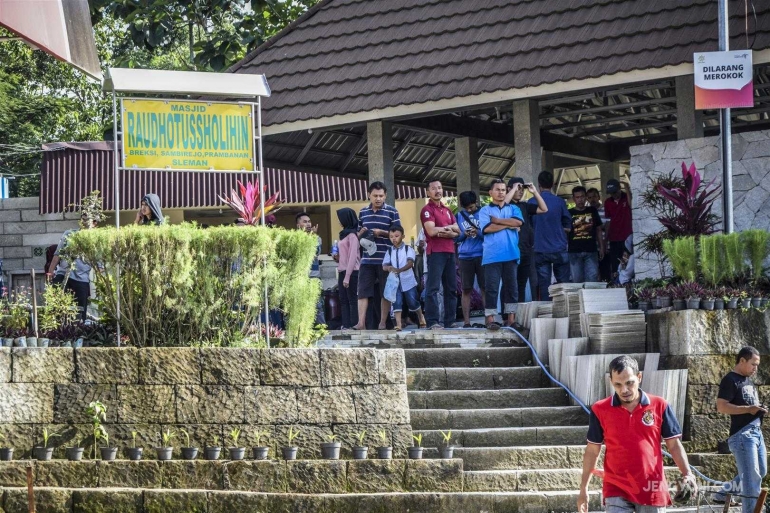 Masjid Tebing Breksi. Dokumentasi pribadi